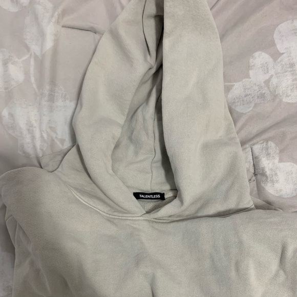 TALENTLESS Hoodie - Picture 4 of 4